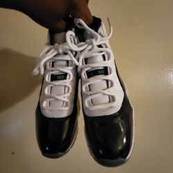 JORDAN 11