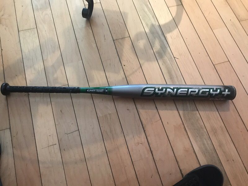 Easton Synergy CNT Plus Slow Pitch Softball Bat: SCN2