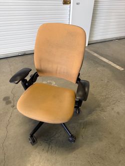 Steelcase leap v2 office chair