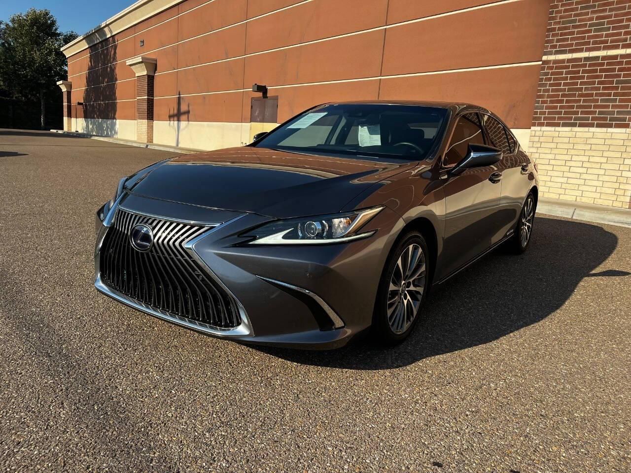 2021 Lexus ES 300h