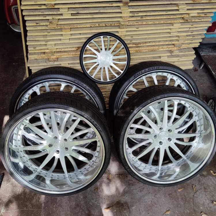 24in Corleone Forged Rims With Matching Steering Wheel