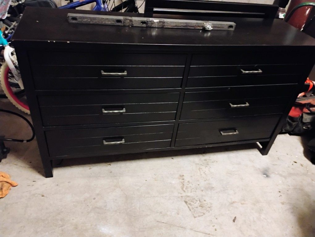 Ashley Dresser With Mirror