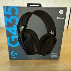 Brand New Logitech G435 gaming Headset 