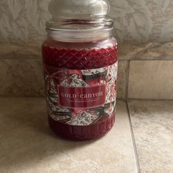 Gold Canyon Candle Peppermint Bark 26 oz