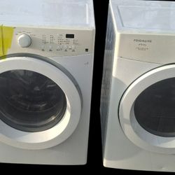 Frigidaire Washer & GAS Dryer *READ THE AD!*