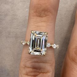 3 Ct Emerald Cut Diamond Ring