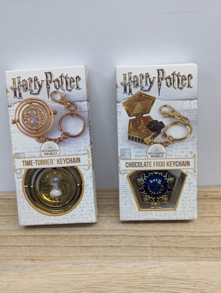 Set of 2 Harry Potter - Universal Park - Chocolate Frog & Time Turner Keychain NIB