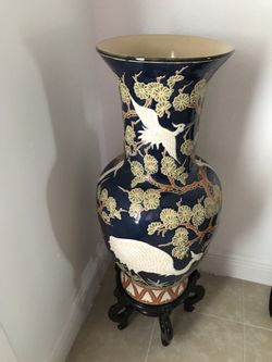 Large Gorgeous VASE & STAND