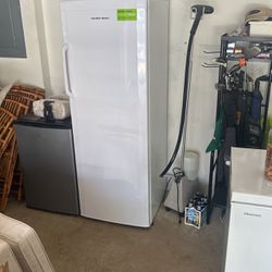 Hamilton Beach Garage -Ready Freezer