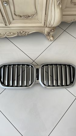 Brand new BMW front plate for an X3 2023 model
