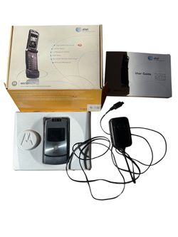 Working MOTO Razr AT&T Y2k Used With Box, Cord, Manual
