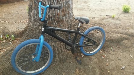 SCHWINN BMX LOOPTAIL 20 INCH