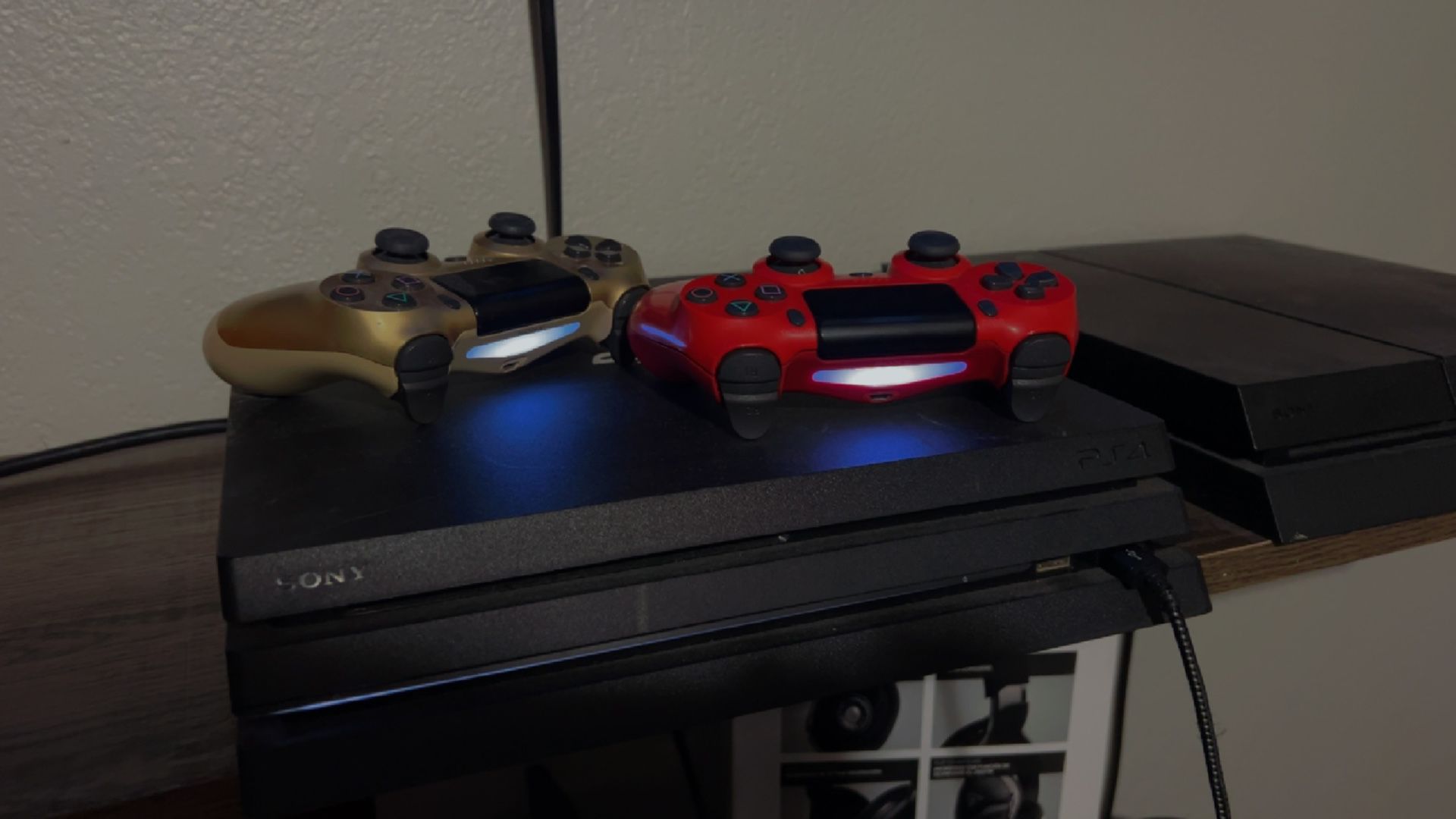 PS4 Pro And Regular PS4 