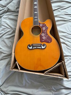 Epiphone J-200 Studio EC Jumbo A/E Natural