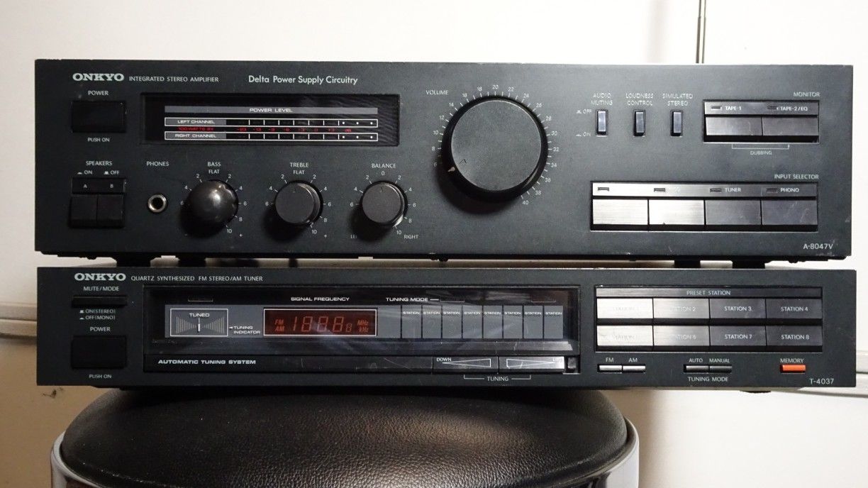 ONKYO A-8047V & ONKYO T-4037 with Speakers