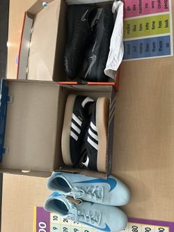 Nike cleats men’s  Size 12