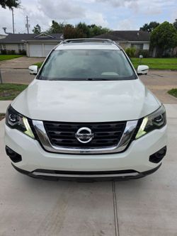 2017 Nissan Pathfinder