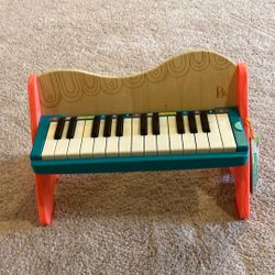 Piano toy