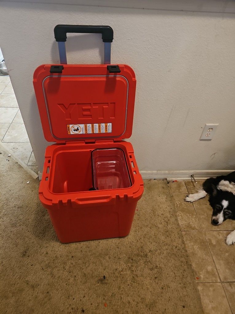 Clearance $450 Big Yeti Cooler With Wheels