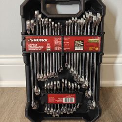 Husky
SAE and Metric Combination Wrench Set with Tray