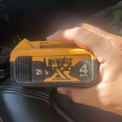 DeWalt 20V Batteries – DCB204 & DCB203 (Used)