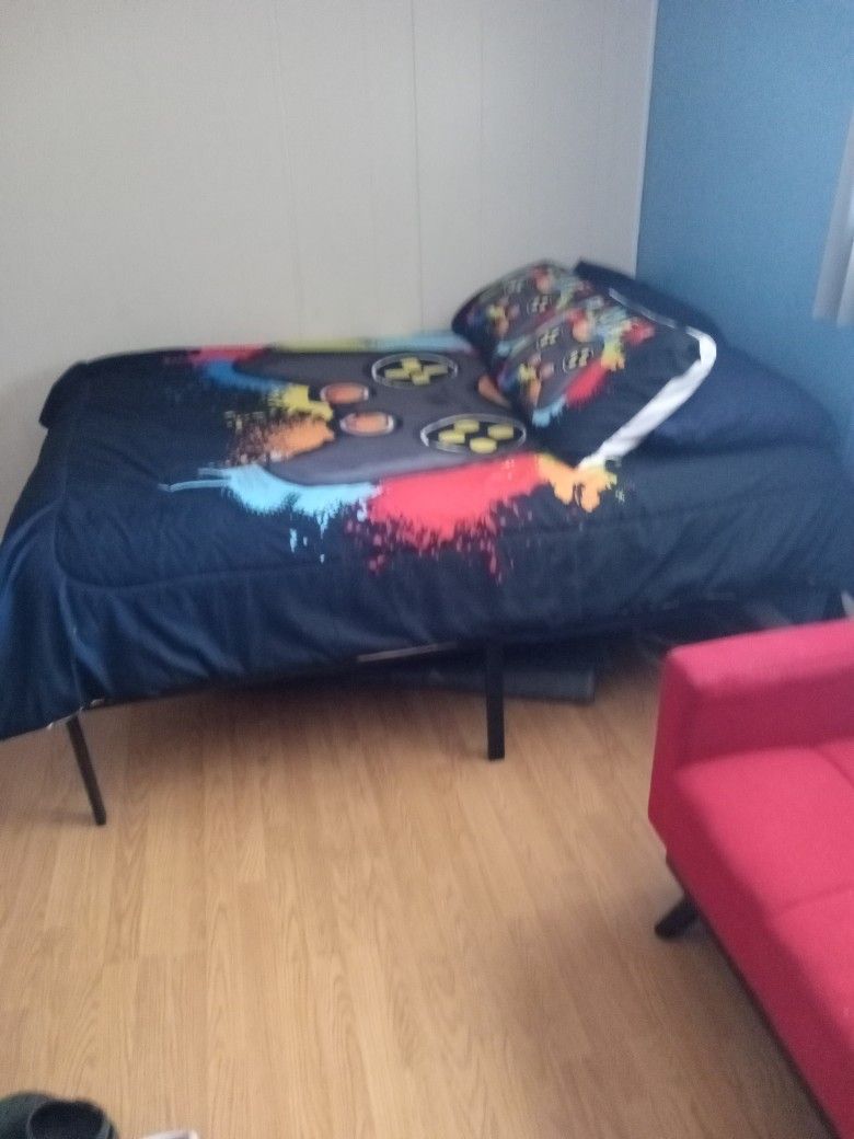 Full Size Bed