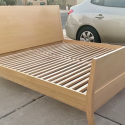 Super Nice Vintage Mid Century Modern Style Baronet Wooden King Platform Bed