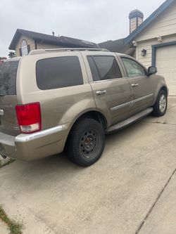 Chrysler Aspen 5.7L V8 hemi