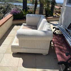 White Love Seat Couch 