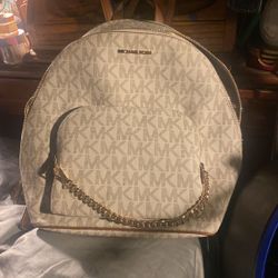 MICHEAL KORS BACKPACK