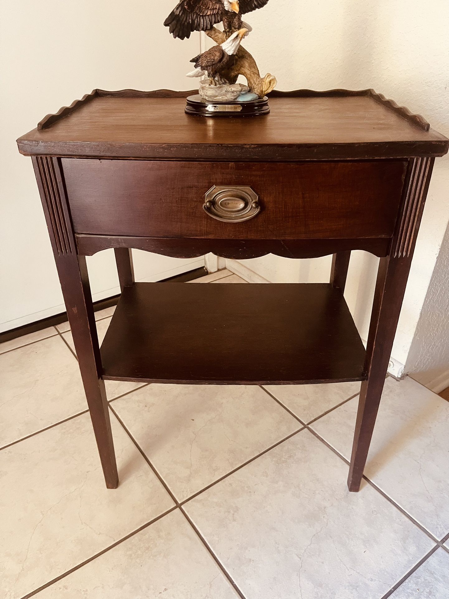 Table Antique Accent Side Table Night Stand Mahogany 1930’s