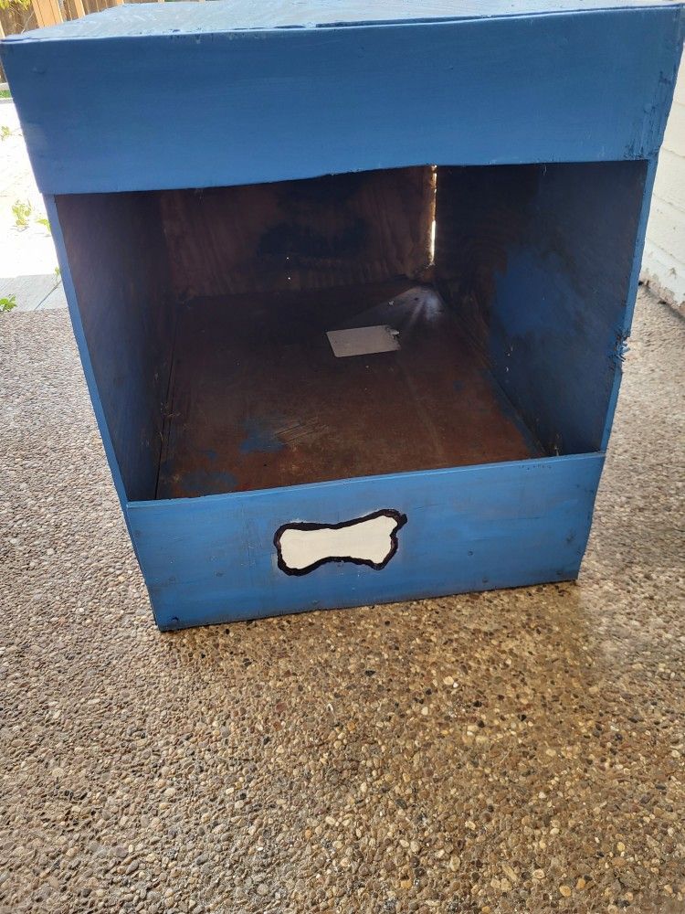 Dog House 