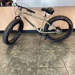 MONGOOSE MALUS (MOUNTAIN BIKE)
