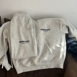 Essentials Sweatsuit 