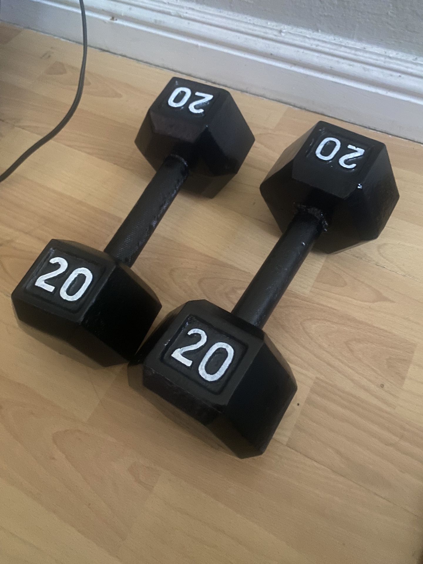 20 Lb Dumbbell Set $50 Dollars 