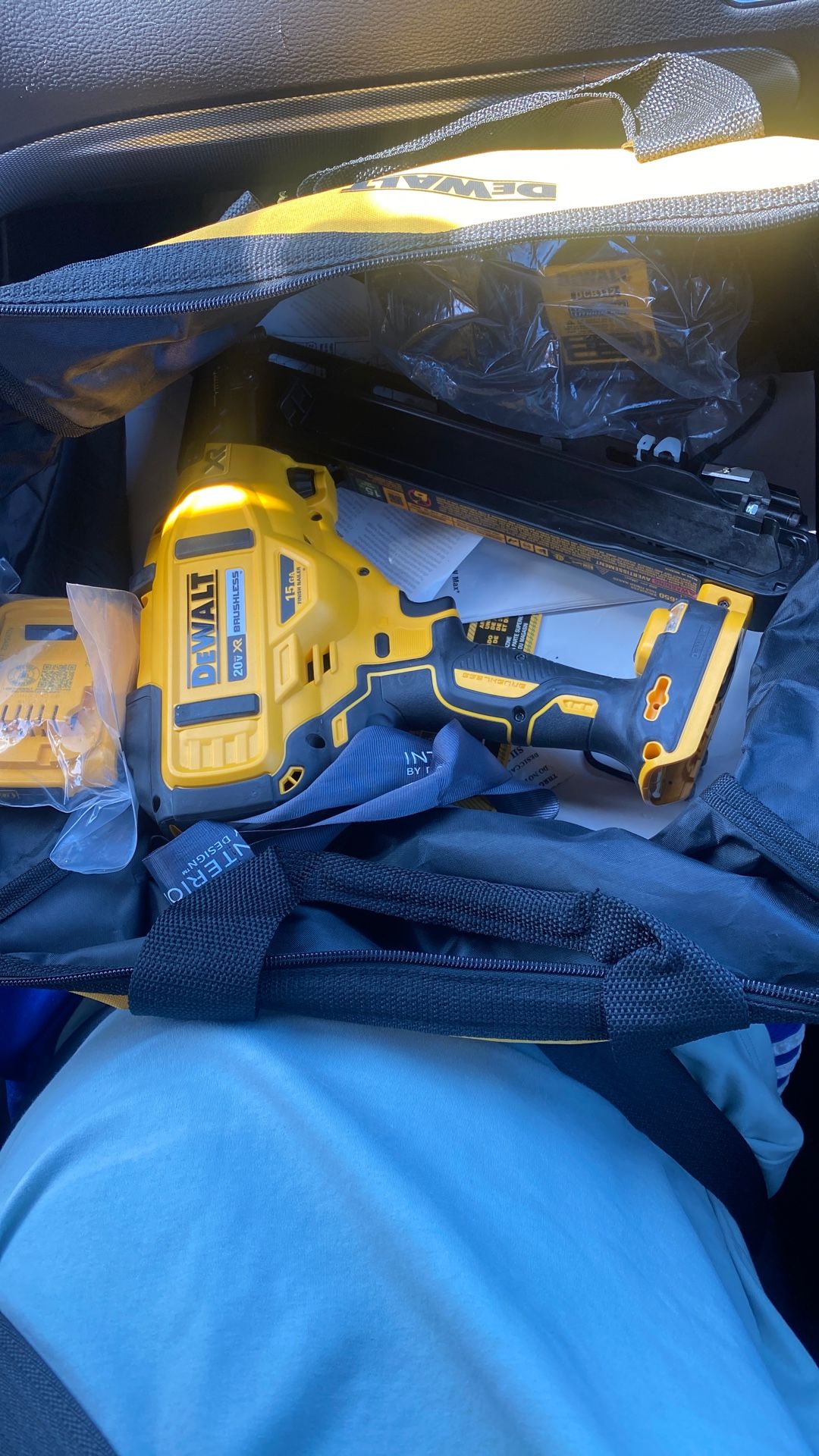 Dewalt 15 Gauge Finish Nailer