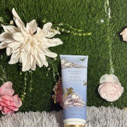 Victoria's Secret Lotus Cloud Lotion 236mL Lotus Scent Moisturizer