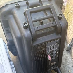 Speaker Works Amazing Bang The Block