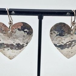 FREE SHIPPING! Joan Slifka 925 Silver Hammered Heart Dangle Earrings Lot#742