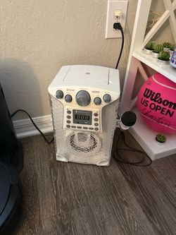 Singing Machine Karaoke System with Microphone