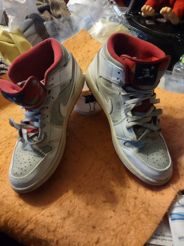 Michael Jordan 1 2015 Mid Hare Retired