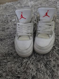 Nike Air Jordan Retro 4 GS White Oreo Cement Tech Gray  Size 6.5Y