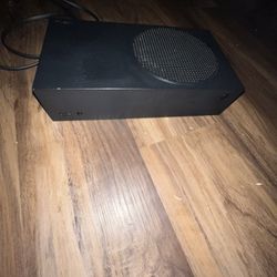 Xbox series s (1tb)