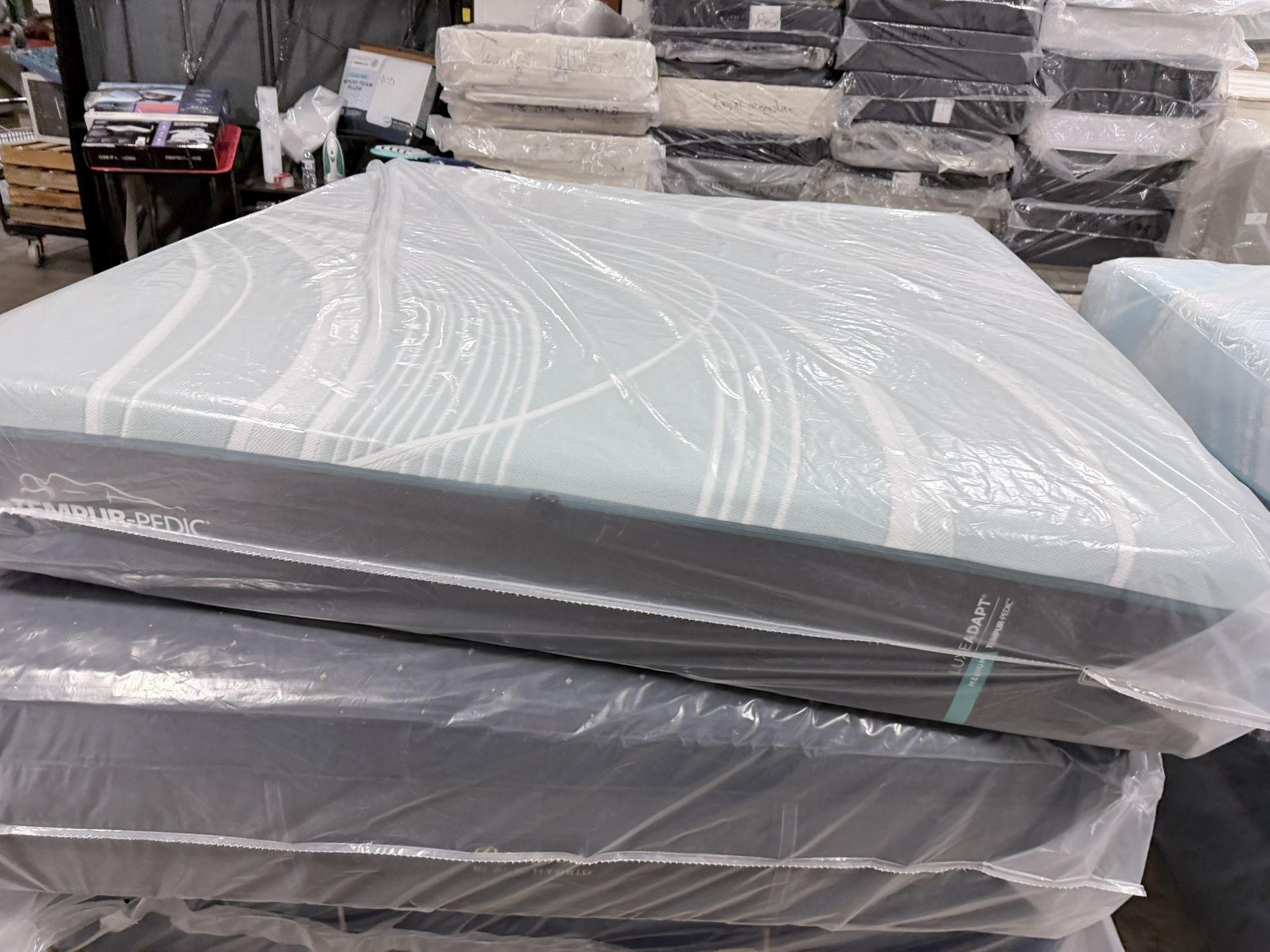 BIG SALE 💥King Mattress Tempurpedic LuxeAdapt Medium Hybrid