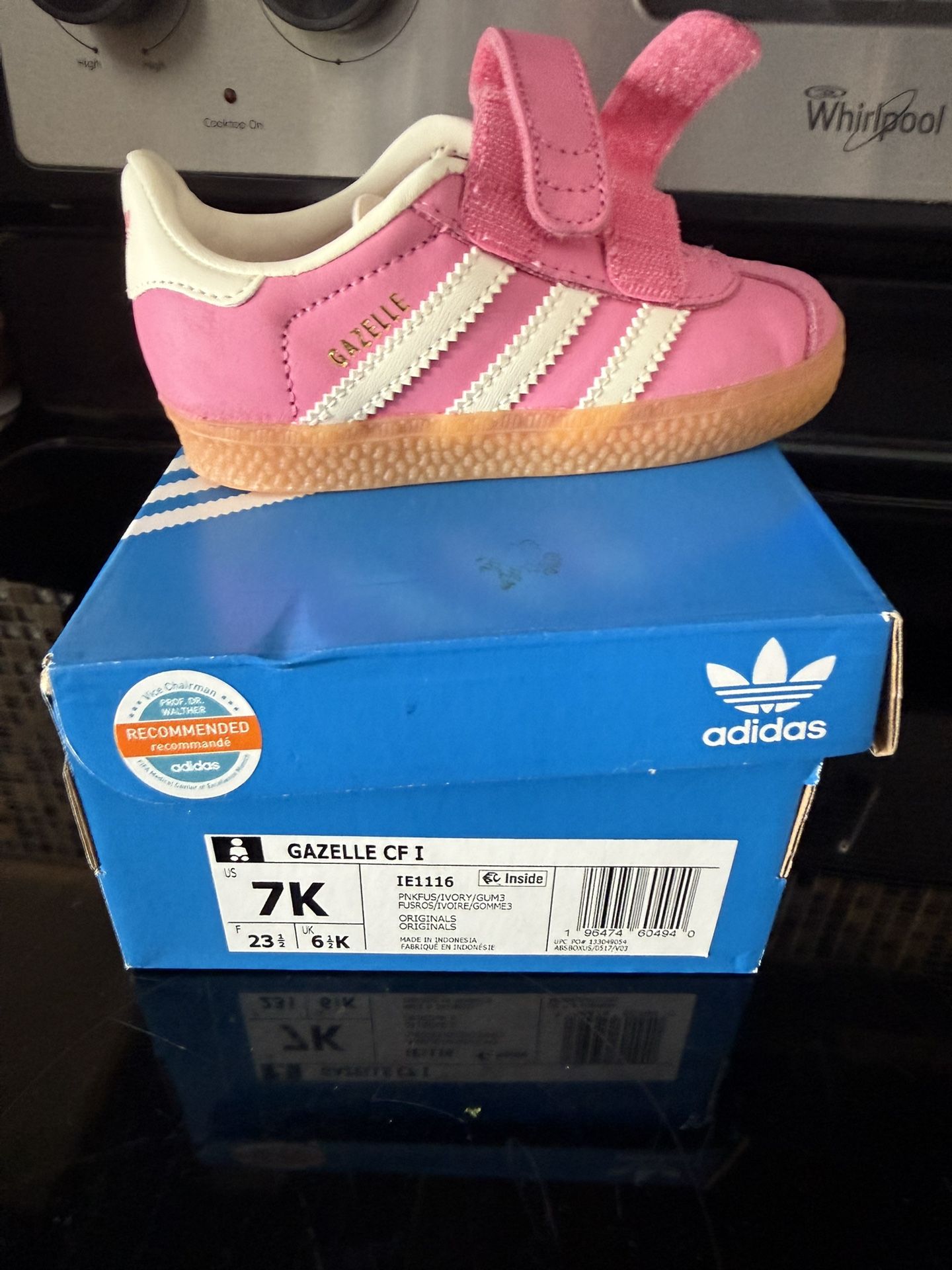 Girls Toddler Adidas size 7