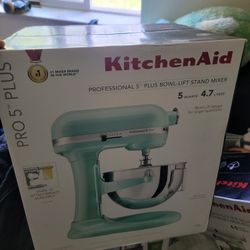 Pro Bowl- Lift Stand Mixer