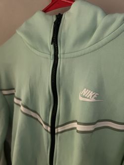 Nike Tech Mint 