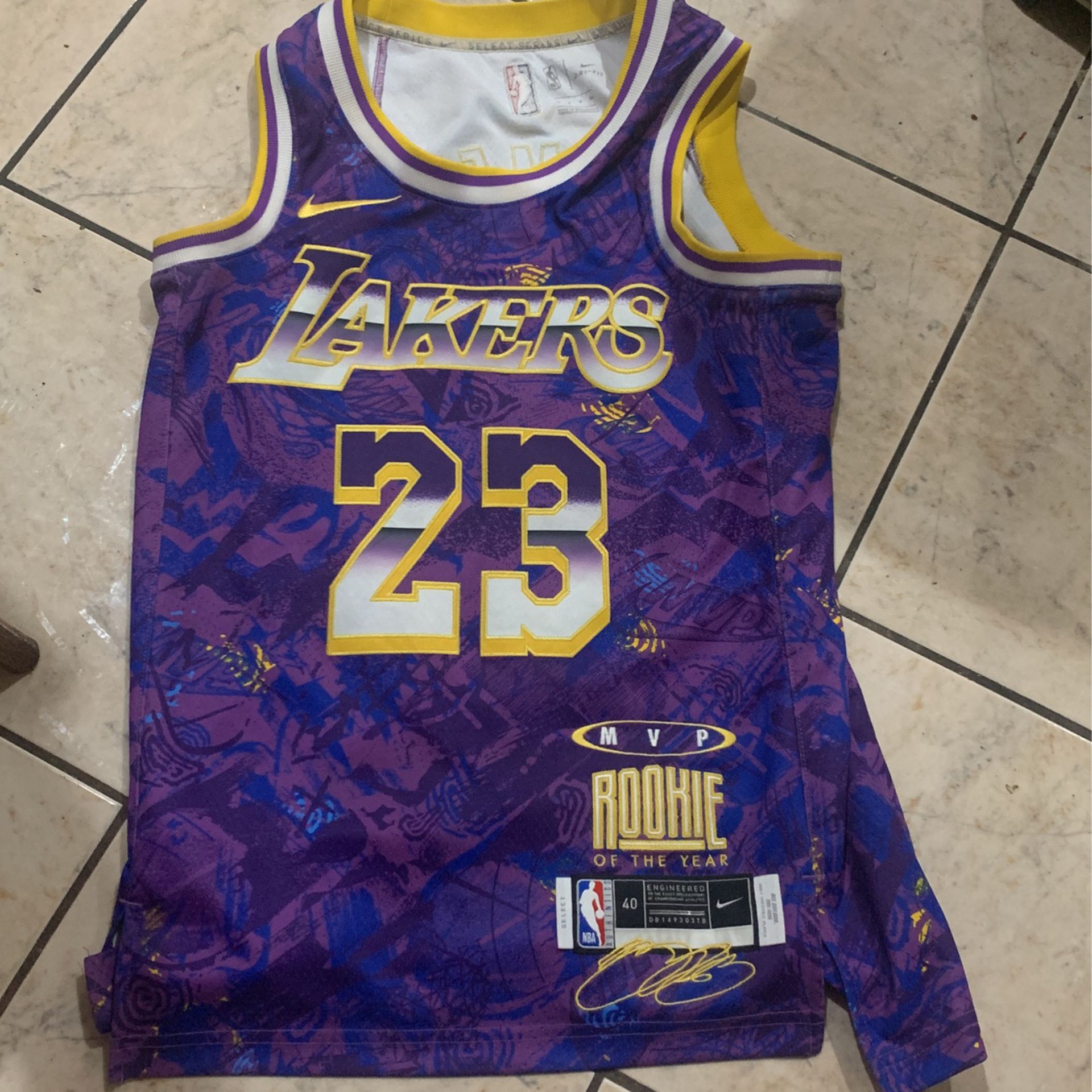 lakers jersey for Sale in Henderson, NV - OfferUp
