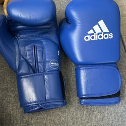 Adidas 10oz Competition Gloves 
