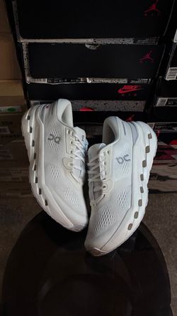 ON Wmns Cloudrunner 3 Wide 'White Ivory'